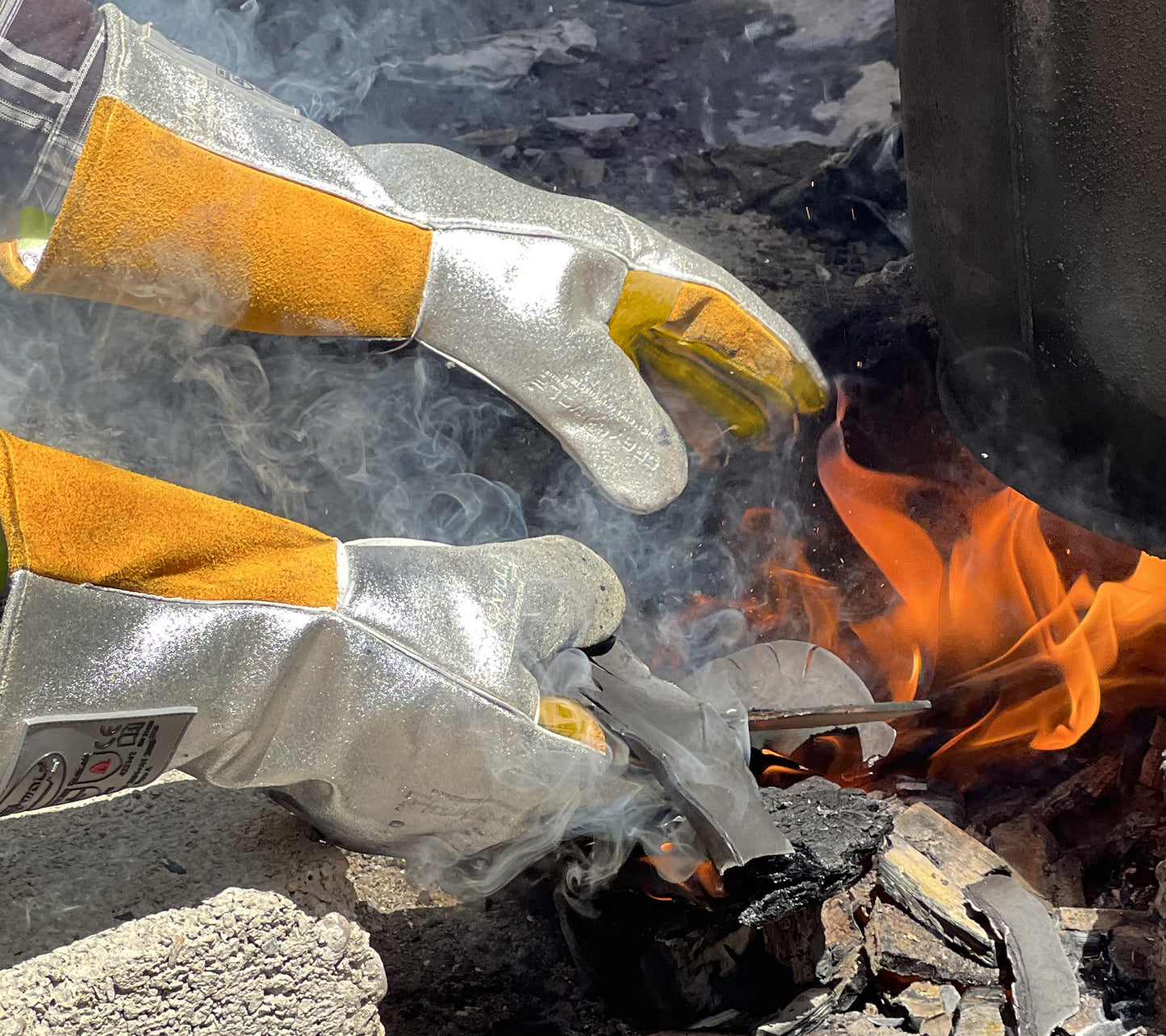 SpecxArmor® Graywolf® Kevlar Aluminized Heat Resistant Welding Glove/Large/1472°F │Fire Gloves│Kevlar Gloves│High Heat │Foundry gloves│